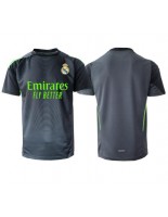 Real Madrid Maalivahdin Kolmaspaita 2025-26 Lyhythihainen